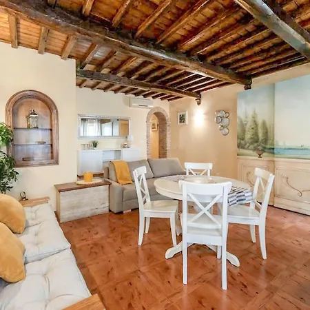 Apartament Fram Spanish Steps